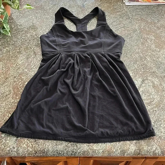 Lulu Lemon Women’s Power Dance Tank Top Racerback Loose Black Shelf Bra Size 6 - Picture 6 of 14
